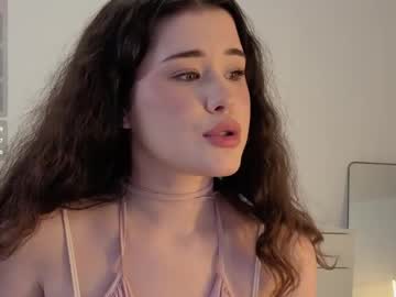 Chloeblisss Chaturbate stream image from April 11, 2026