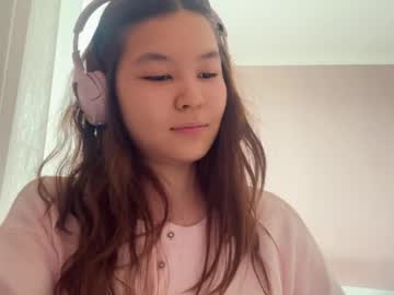 Neliahinkley Chaturbate stream image from April 11, 2026
