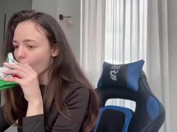 Elowynx Chaturbate stream image from April 11, 2026