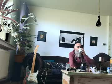 Krummersaebel Chaturbate stream image from April 11, 2026