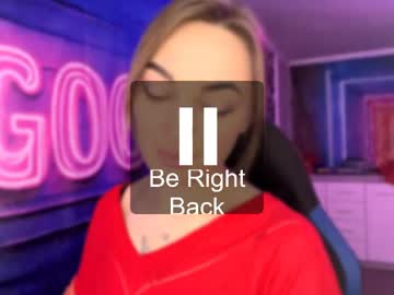 Lunasky1111 Chaturbate stream image from April 11, 2026