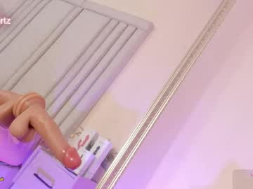 Keirahartz Chaturbate stream image from April 11, 2026