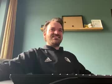 Stonednboner Chaturbate stream image from April 11, 2026