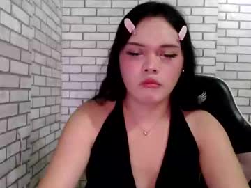 Hoelymelissaa Chaturbate stream image from April 11, 2026