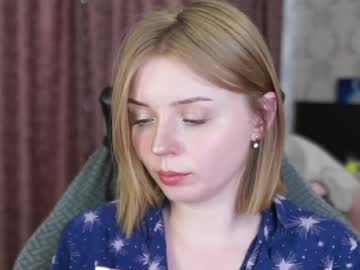 Holydumplings Chaturbate stream image from April 11, 2026