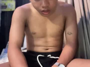 Makeyoumineee Chaturbate stream image from April 11, 2026