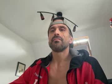 Profit8000 Chaturbate stream image from April 11, 2026