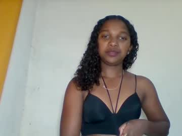 Mila_Lunah Chaturbate stream image from April 11, 2026