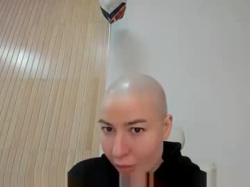Julia_Bright Chaturbate stream image from April 11, 2026