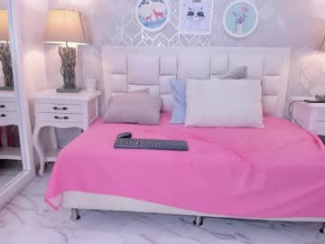 Kitty_Iris_ Chaturbate stream image from April 11, 2026