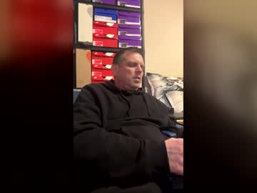 Cummsalot425 Chaturbate stream image from April 11, 2026