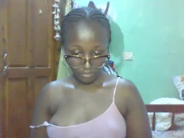 Nenelovesyou Chaturbate stream image from April 11, 2026
