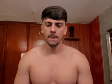 Russ_W8 Chaturbate stream image from April 11, 2026