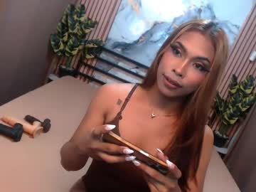 Yvonnellvs Chaturbate stream image from April 11, 2026