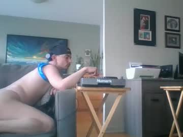 Thierrypapineau Chaturbate stream image from April 11, 2026