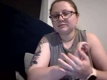 Kiara34d Chaturbate stream image from April 11, 2026