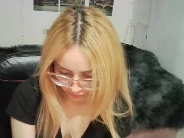 Lunarush Chaturbate stream image from April 11, 2026