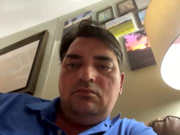 Oliverclothesoff1211 Chaturbate stream image from April 12, 2026