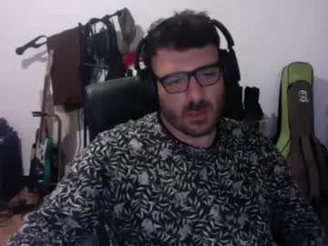 Redbonezzzz Chaturbate stream image from April 12, 2026