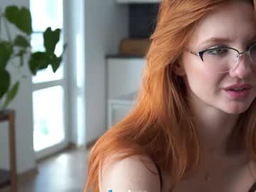 Lynnalltop Chaturbate stream image from April 12, 2026