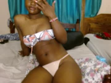 Slutty_Charmmz Chaturbate stream image from April 12, 2026