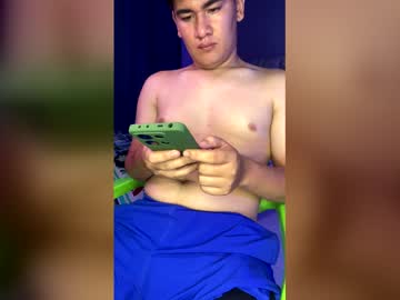 Andruetx Chaturbate stream image from April 12, 2026