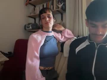 Wetoohotties Chaturbate stream image from April 12, 2026