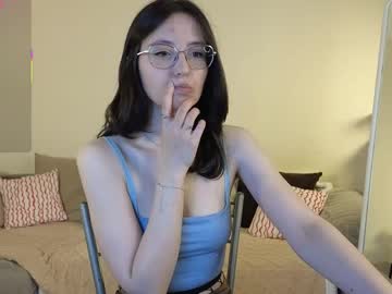 Rainybella Chaturbate stream image from April 12, 2026