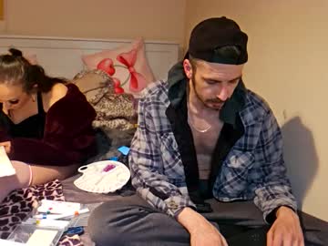 Edmonton1985780 Chaturbate stream image from April 12, 2026