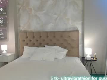 Luna_Vibee Chaturbate stream image from April 12, 2026