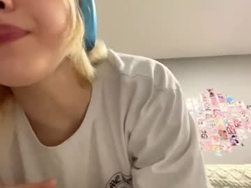 Raguellipscombe Chaturbate stream image from April 12, 2026