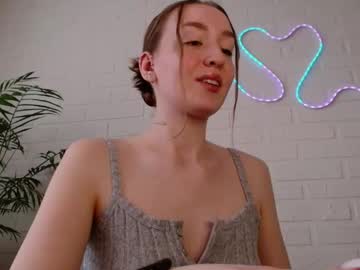 Whiteprincessluna Chaturbate stream image from April 12, 2026