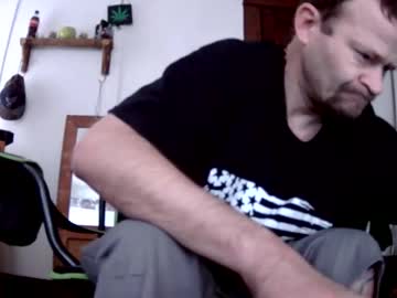 Willydogg83 Chaturbate stream image from April 12, 2026