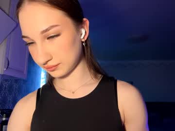 Nganlyerly Chaturbate stream image from April 12, 2026