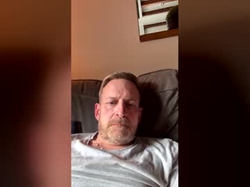 Ilove2show71 Chaturbate stream image from April 12, 2026