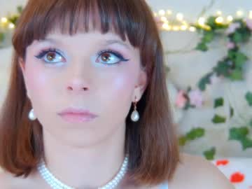 Elisabethdavis Chaturbate stream image from April 12, 2026