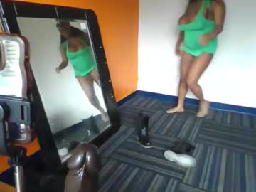 Mistressmochareign Chaturbate stream image from April 12, 2026