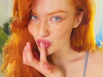 Sanda_Red Chaturbate stream image from April 12, 2026