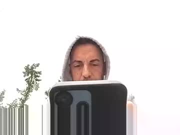 Flowesia82 Chaturbate stream image from April 12, 2026