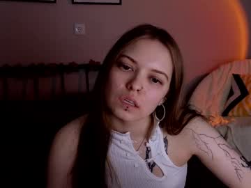 Julidropp Chaturbate stream image from April 12, 2026