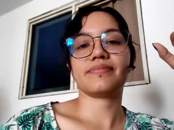Kitcatdreams Chaturbate stream image from April 12, 2026