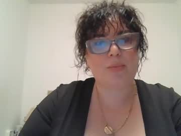 Echo_Dust Chaturbate stream image from April 12, 2026