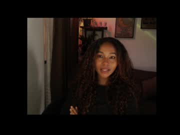 Elenna_Snow Chaturbate stream image from April 12, 2026
