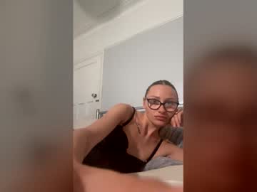 Hotblondie2005 Chaturbate stream image from April 12, 2026