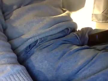 Obedient9402 Chaturbate stream image from April 12, 2026