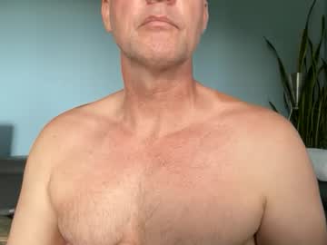 Fuertecock Chaturbate stream image from April 12, 2026