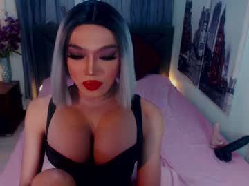 Emeraldshemales Chaturbate stream image from April 13, 2026