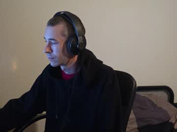 Flyhigh92 Chaturbate stream image from April 13, 2026