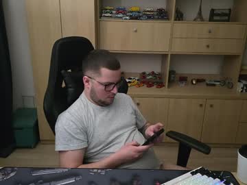 Kevinnlovely95 Chaturbate stream image from April 13, 2026