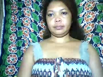 Rinana32 Chaturbate stream image from April 13, 2026